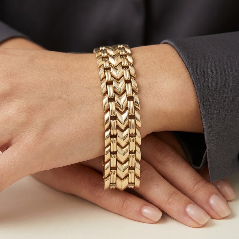 Vintage Fashion BRACELET 7" Textured Gold-Tone Chunky Chevron Link MobWife